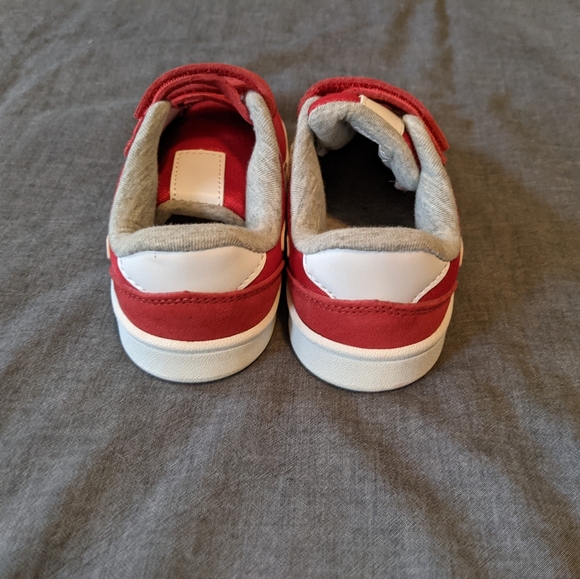 NWOT Cat & Jack Red Leather Velcro Sneakers - Picture 3 of 6